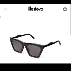 Illesteva Lisbon black sunglasses. Never worn. Comes with a case and cloth.